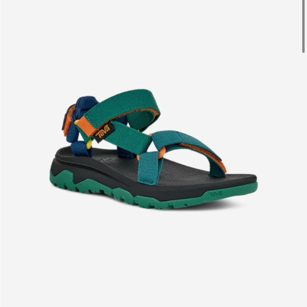 NWOT Teva Hurricane Sandals